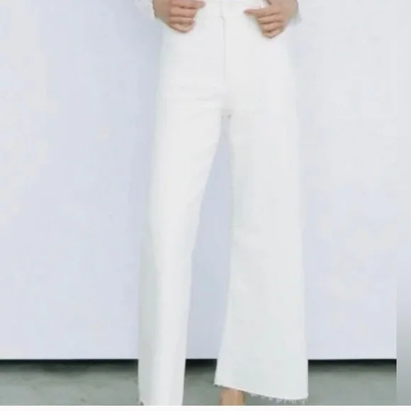 Zara Marine cropped high waisted jeans in white cotton - Picture 6 of 11